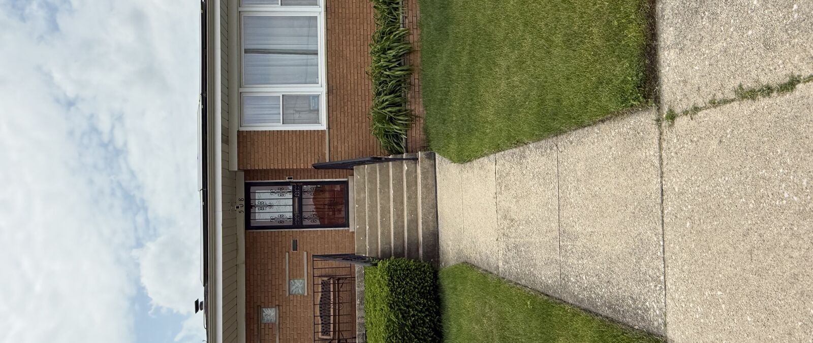 Property Photo:  508 Hoxie Avenue  IL 60409 