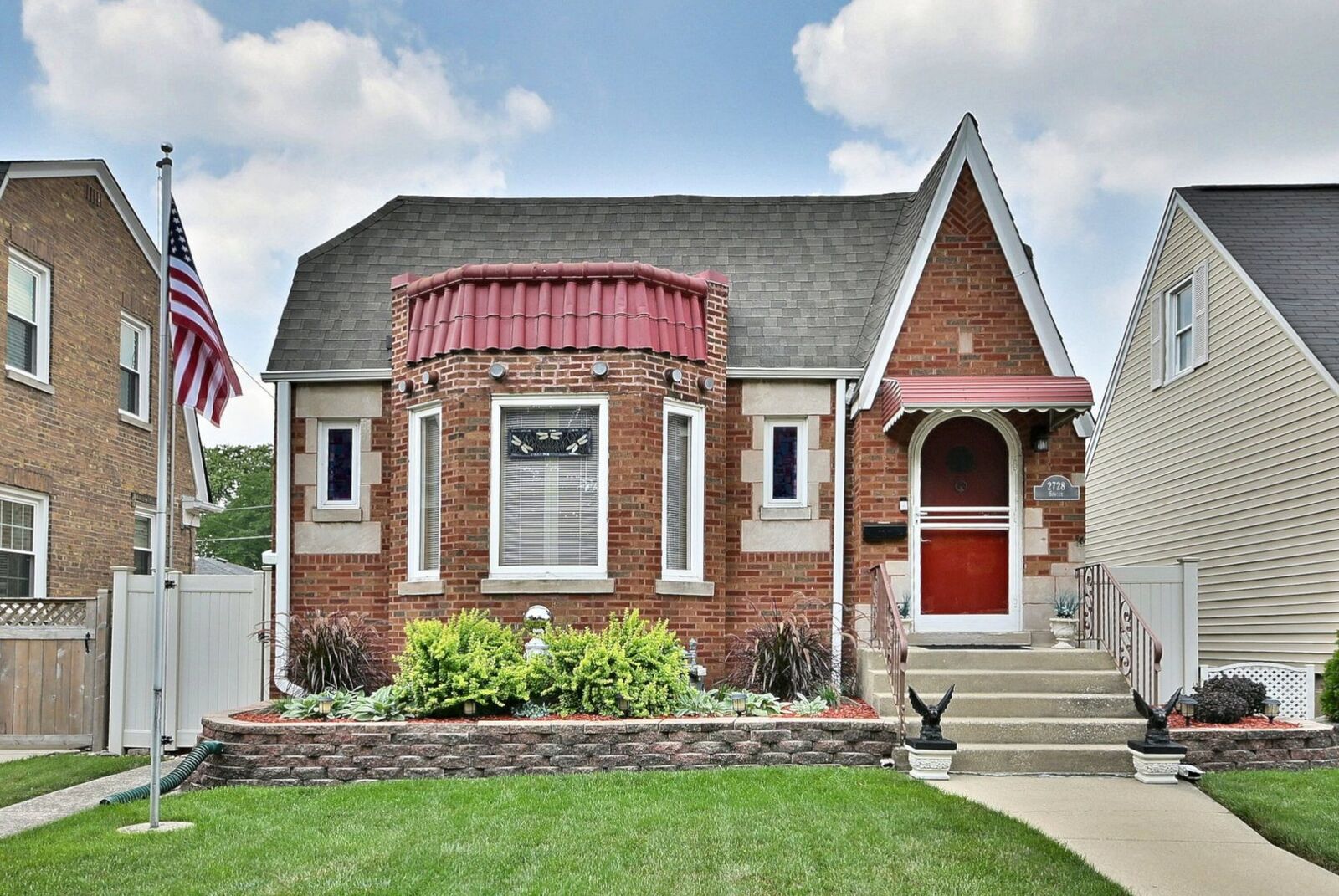 Property Photo: 2728 Spruce Street IL 60171
