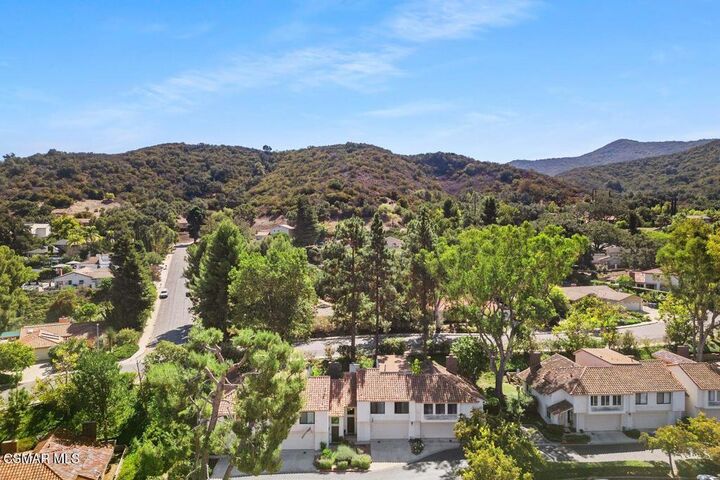Property Photo: 656 Blue Oak Avenue CA 91320