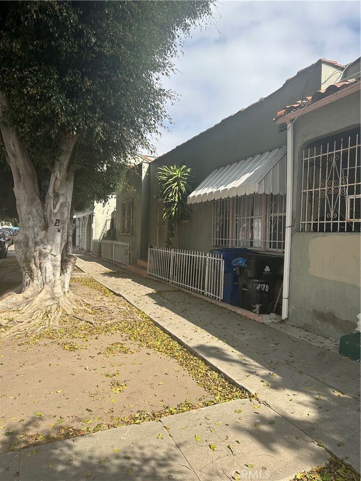 Property Photo:  1259 W 59th  CA 90044 