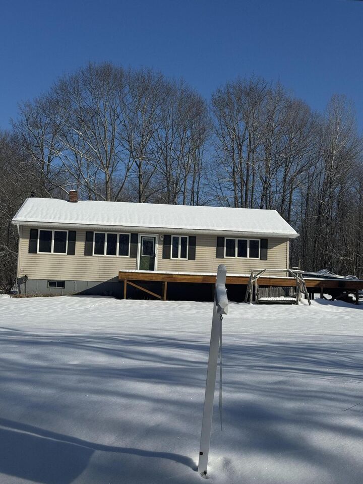 Property Photo:  3 Pine Lane  ME 04922 