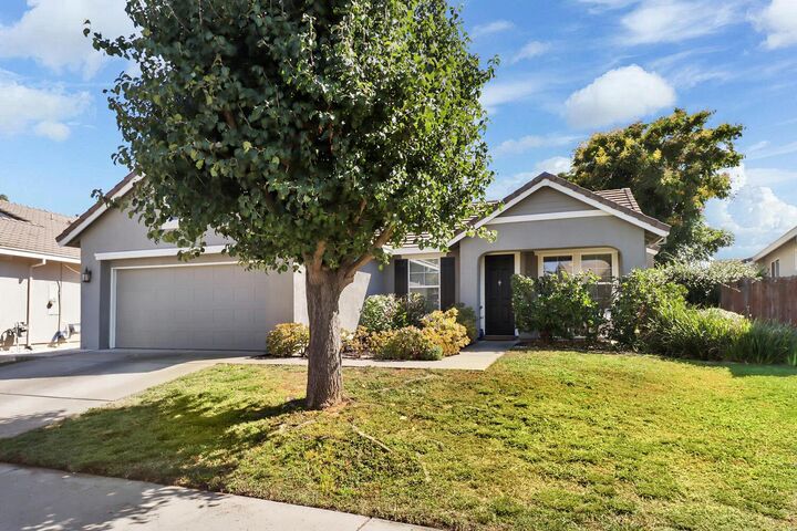 Property Photo: 10149 Van Brocklin Way CA 95757