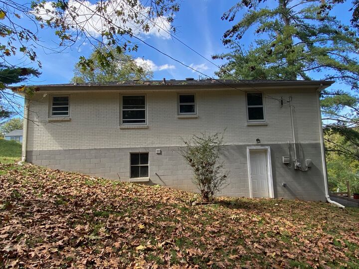 Property Photo:  917 E Happy Hollow Dr  TN 37040 