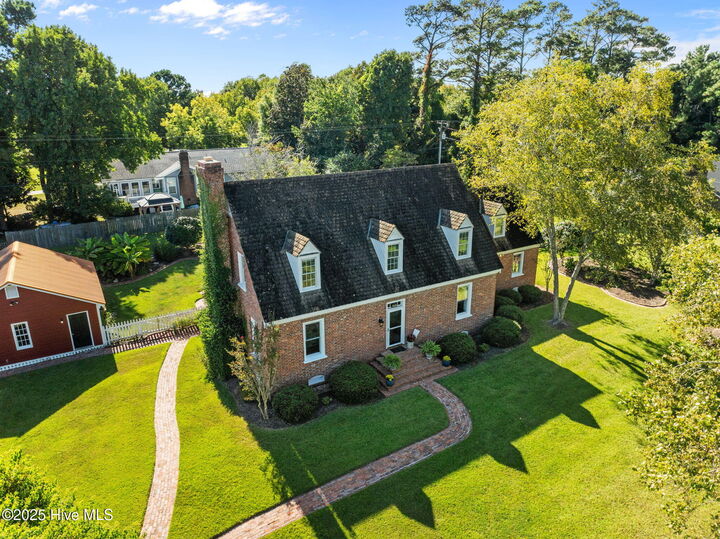 Property Photo: 661 Main Street Ext NC 28584