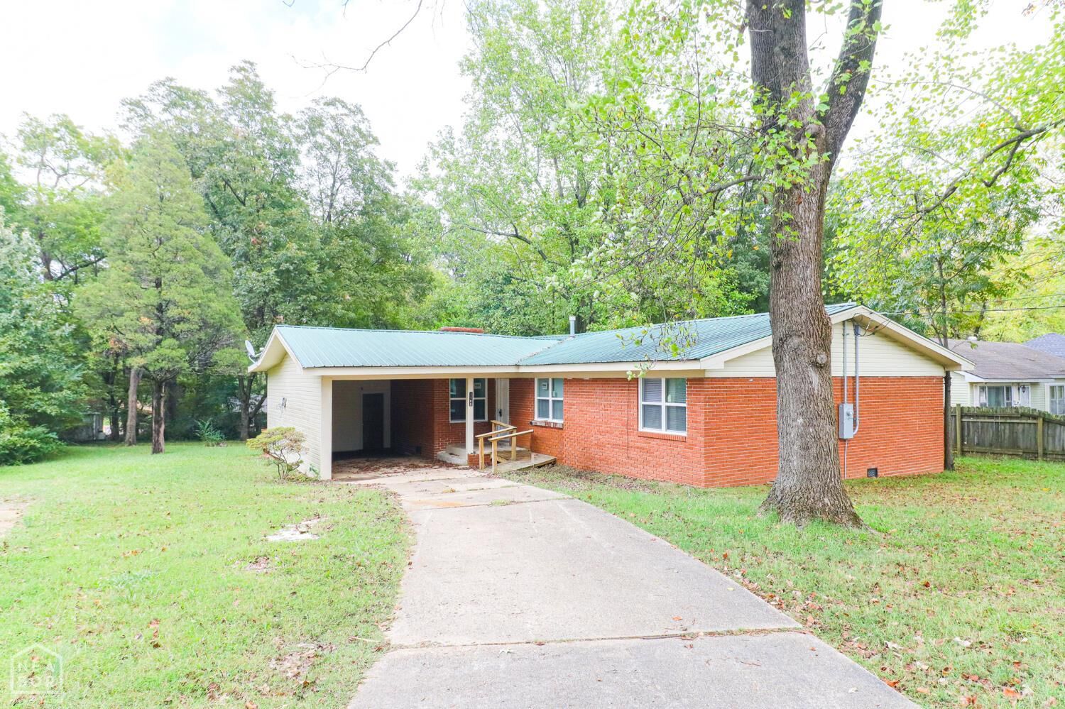 Property Photo: 1108 Kitchen Street AR 72401