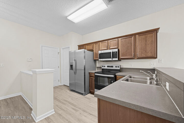 Property Photo: 1553 Biscayne Bay Drive FL 32218