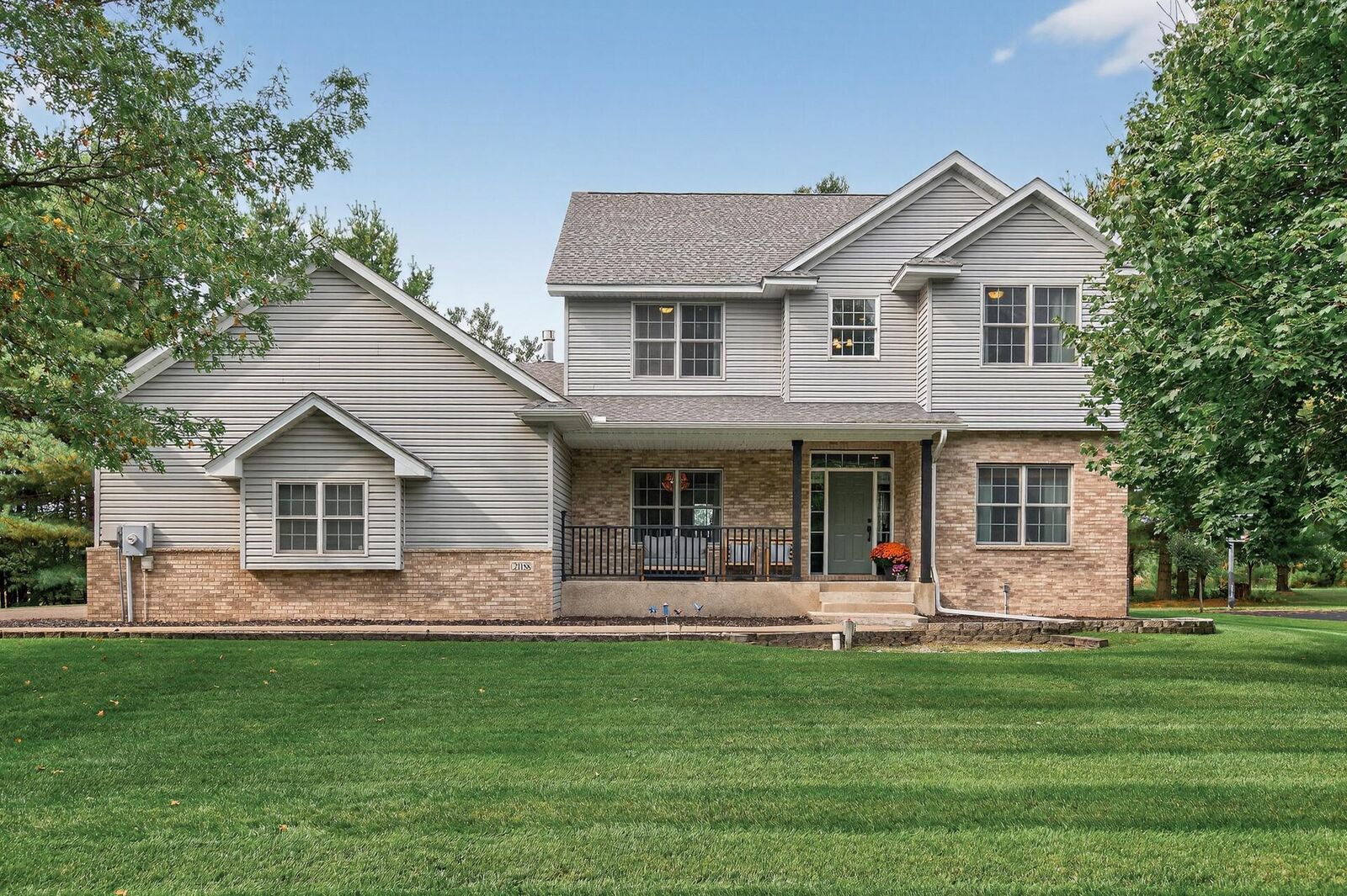 Property Photo:  21158 Lander Street NW  MN 55330 