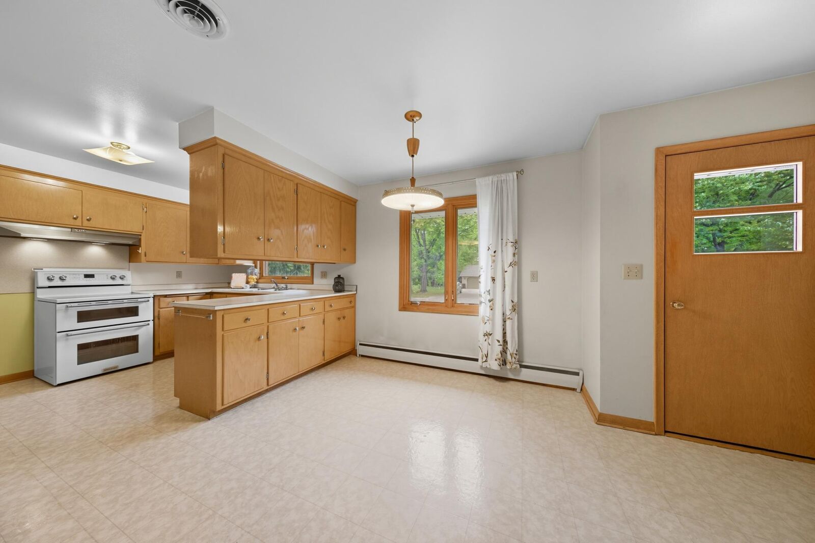Property Photo: 7571 Stillwater Way N MN 55128