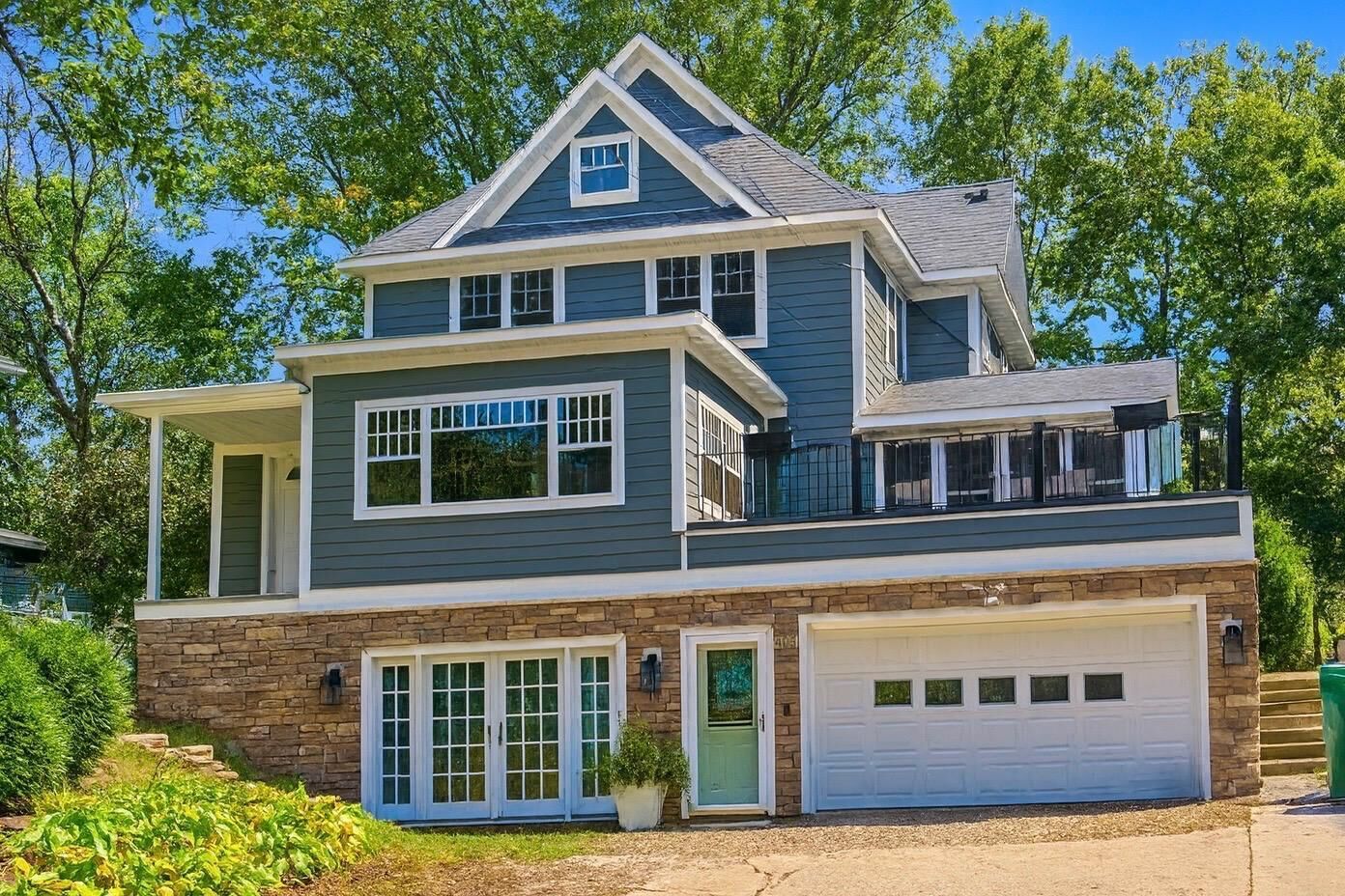 Property Photo: 405 Vine Avenue MN 56007