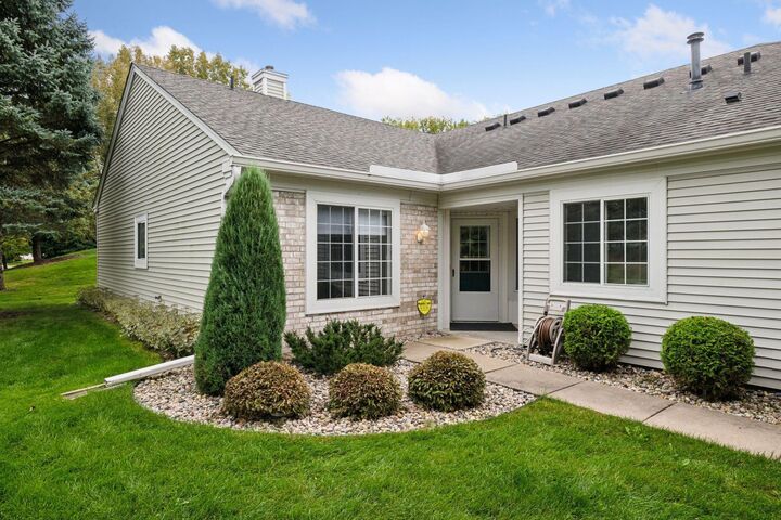 10807 Lexington Drive  Eden Prairie MN 55344 photo