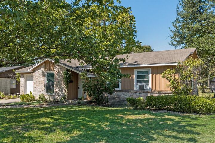 Property Photo: 2603 Greenhill Drive TX 75150