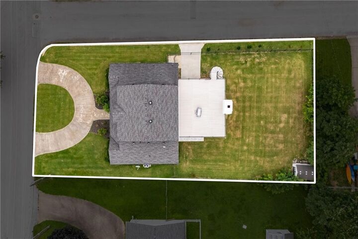 Property Photo:  212 NW G Street  AR 72712