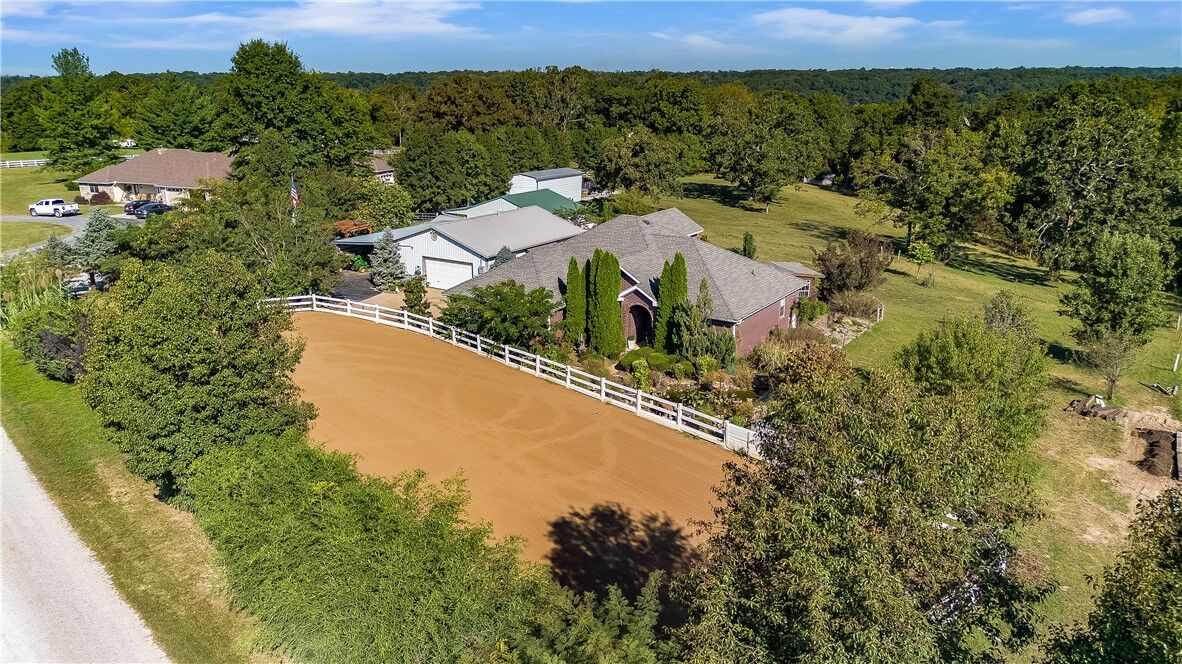 Property Photo: 19000 Huntington Drive AR 72736