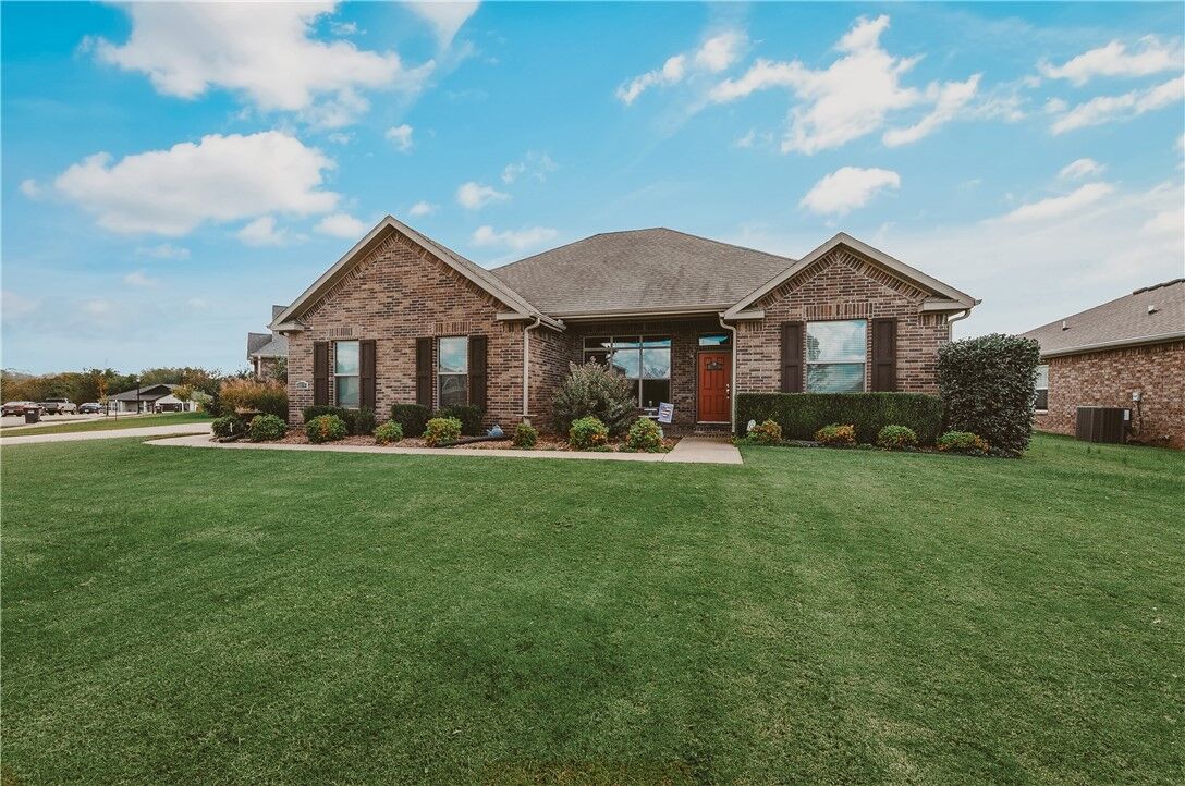 Property Photo: 4445 Gibson Street AR 72762