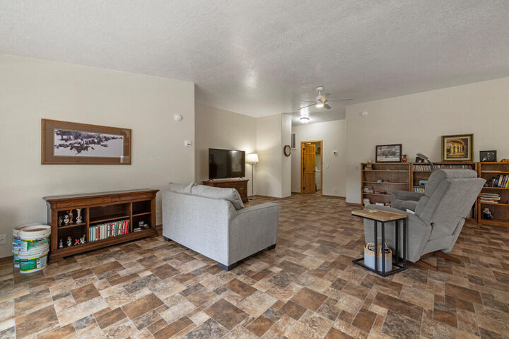 Property Photo:  22929 Horseshoe Way  OR 97601 