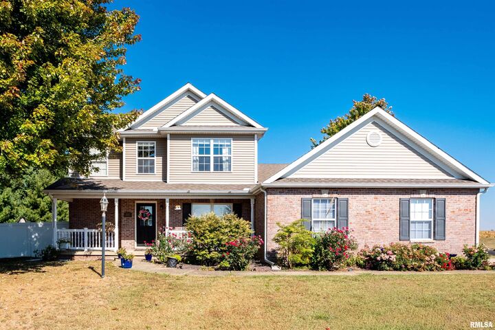 610 Westminster Drive  Washington IL 61571 photo