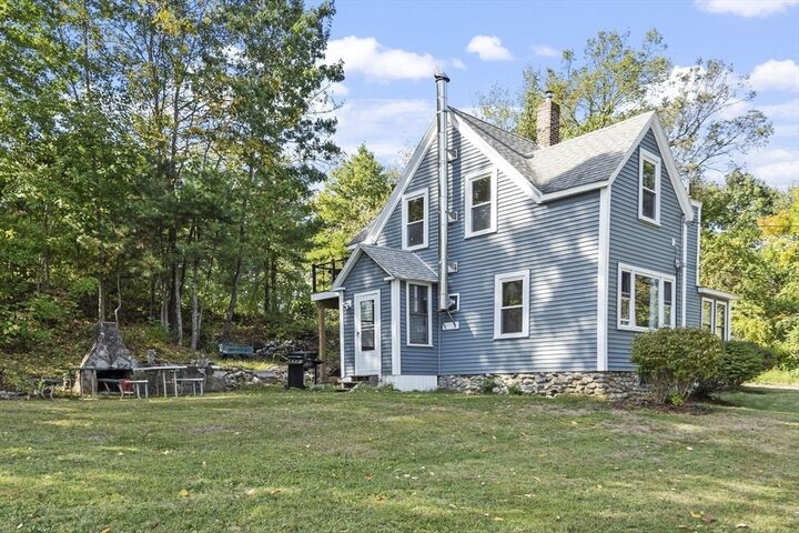 Property Photo:  344 Pearl Hill Rd  MA 01420 