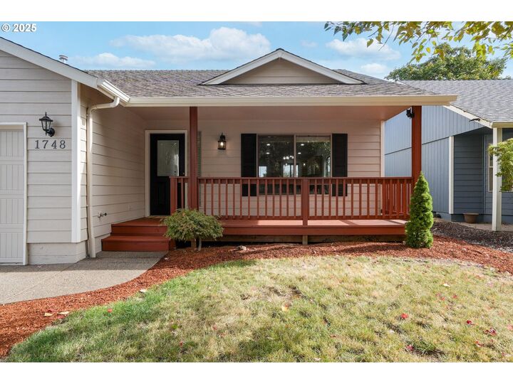 Property Photo: 1748 Salmon River St NW OR 97304