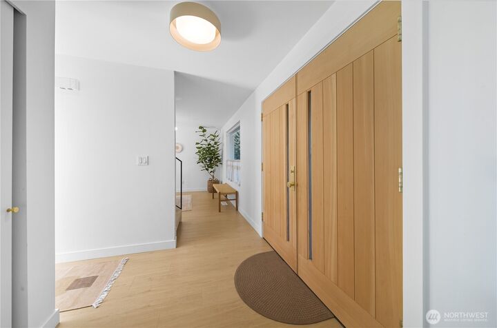 Property Photo:  5528  173rd Place SW  WA 98037 