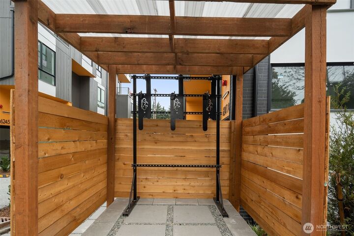 Property Photo:  6247  Airport Way S A  WA 98108 