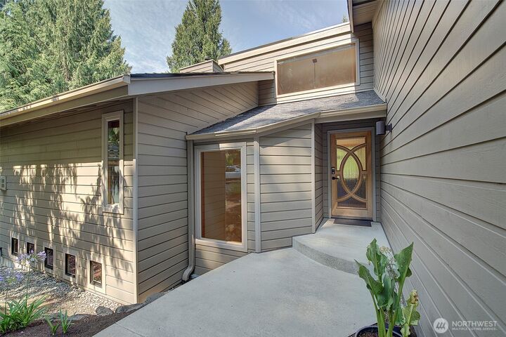 Property Photo:  19622 SE 19th Street  WA 98075 