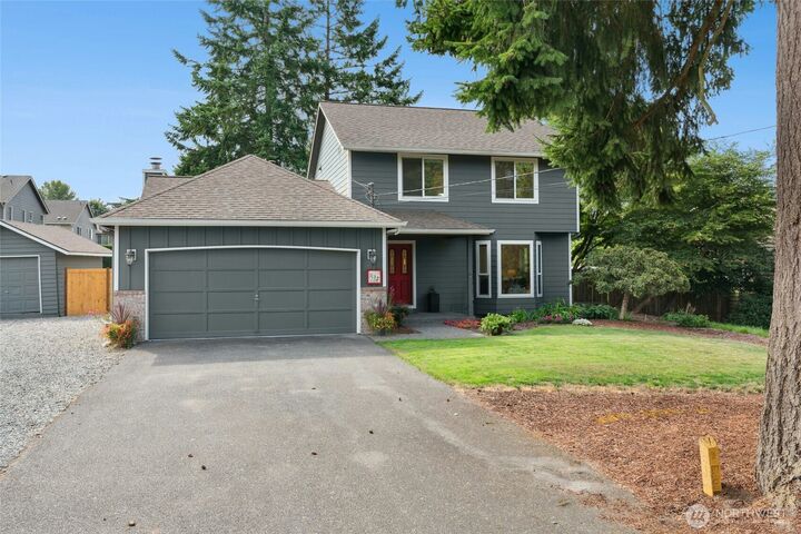 Property Photo: 1132 Crawford Rd WA 98036