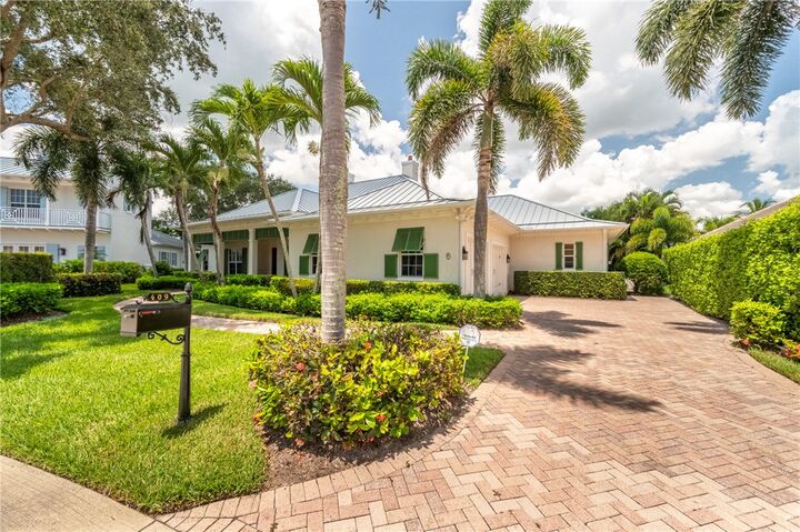 Property Photo:  409 S Palm Island Circle  FL 32963 