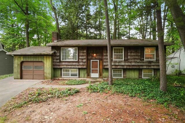 Property Photo:  1620 E Front Street  MI 49686 