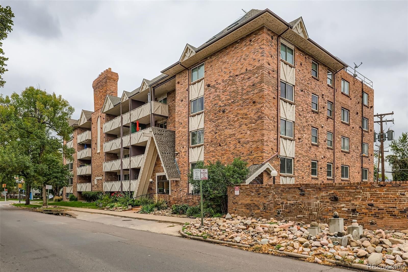 Property Photo:  1366 Garfield Street 209  CO 80206 