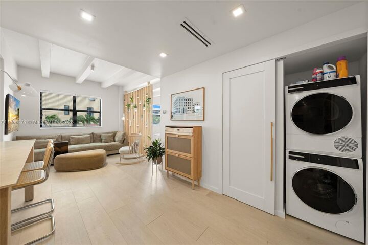Property Photo: 1390 Ocean Dr 202 FL 33139
