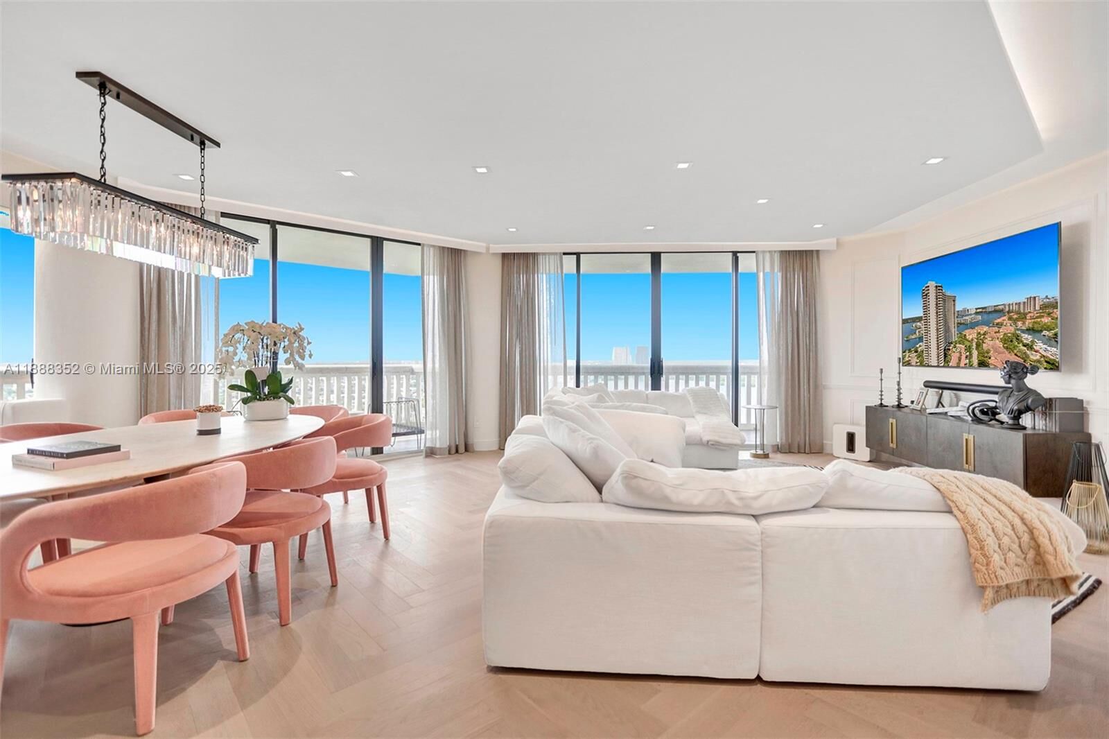 Property Photo: 2000 Island Blvd 2207 FL 33160