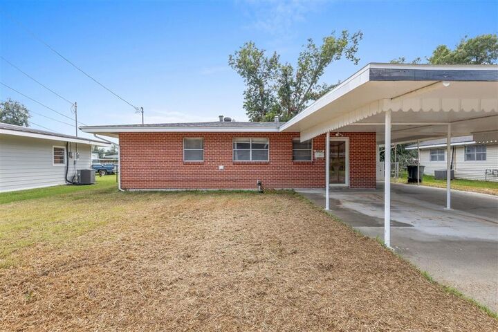 Property Photo: 1404 Meadow Drive LA 70607