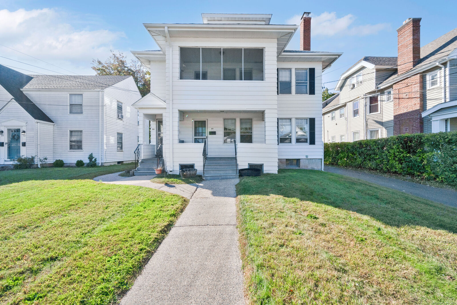 Property Photo:  89 Maplewood Avenue Fl 1  CT 06119