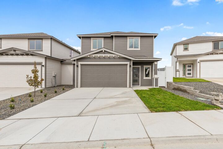 Property Photo: 7454 Grapevine Ct WA 99353