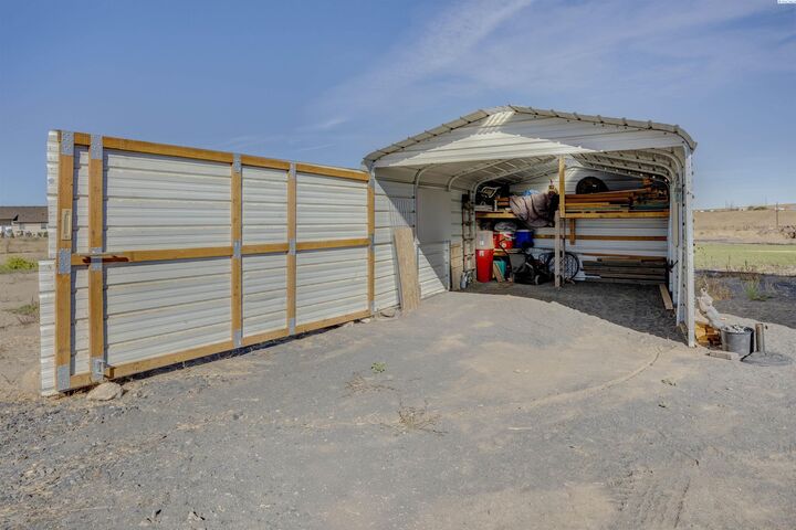 Property Photo: 7814 NE Road D.7 WA 98837