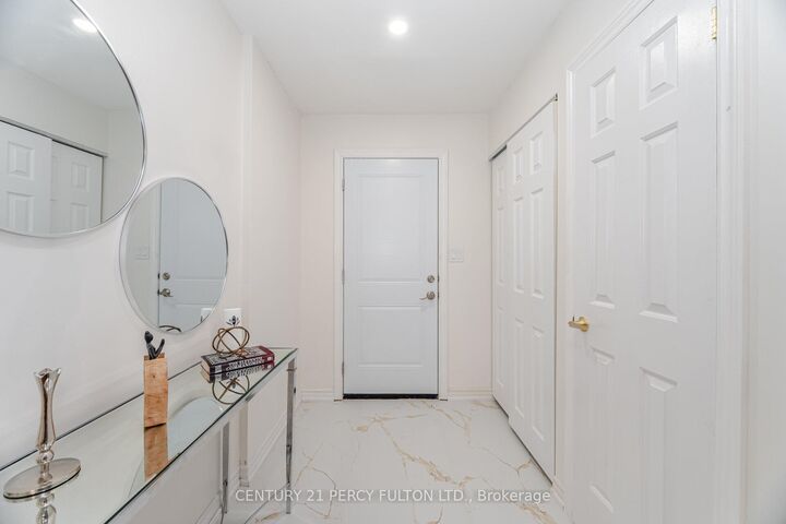 Property Photo:  22 Lowder Place  ON L1N 8B9 