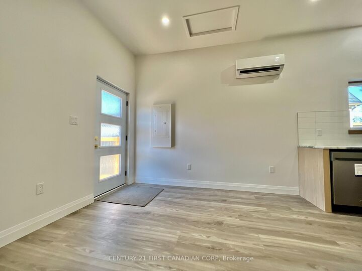 Property Photo: 166 Central Avenue 3 ON N6A 1M7