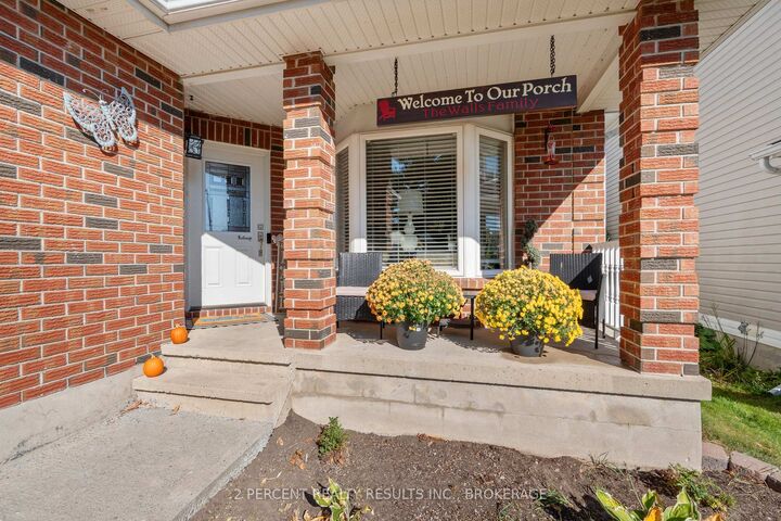 Property Photo: 1405 Fisher Crescent ON K7M 8T1