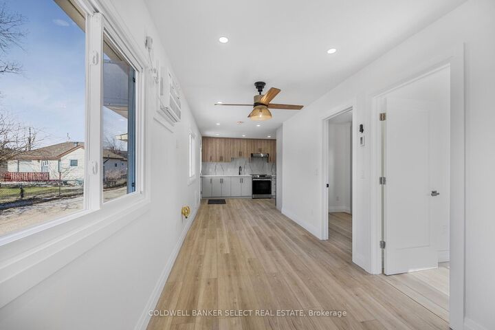 338 Old Mosley Street Unit 1  Wasaga Beach ON L9Z 2H6 photo