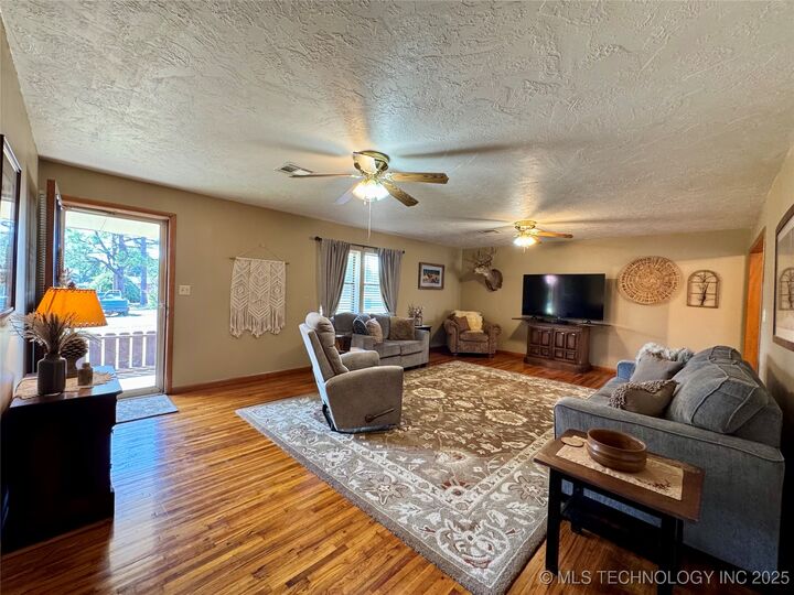 Property Photo: 1232 E 3rd Street OK 74023