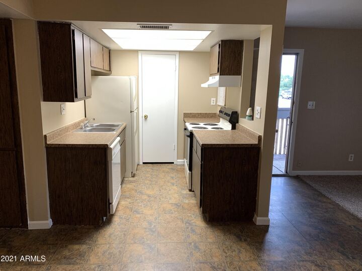 Property Photo: 2217 E Cactus Road 4 AZ 85022