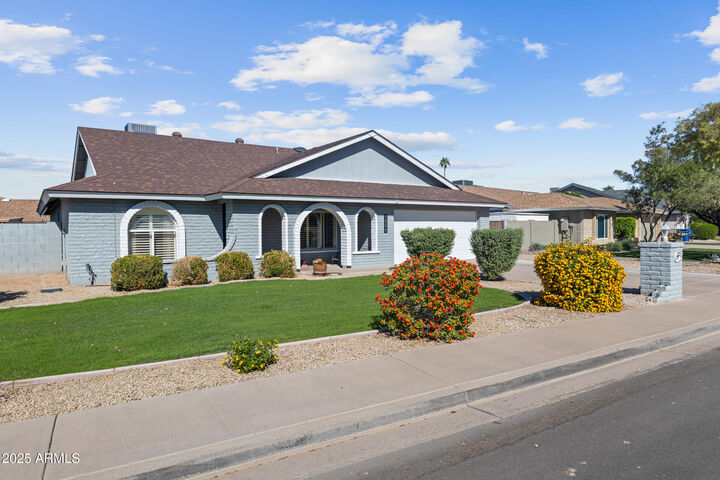 Property Photo:  1508 E Carmen Street  AZ 85283 