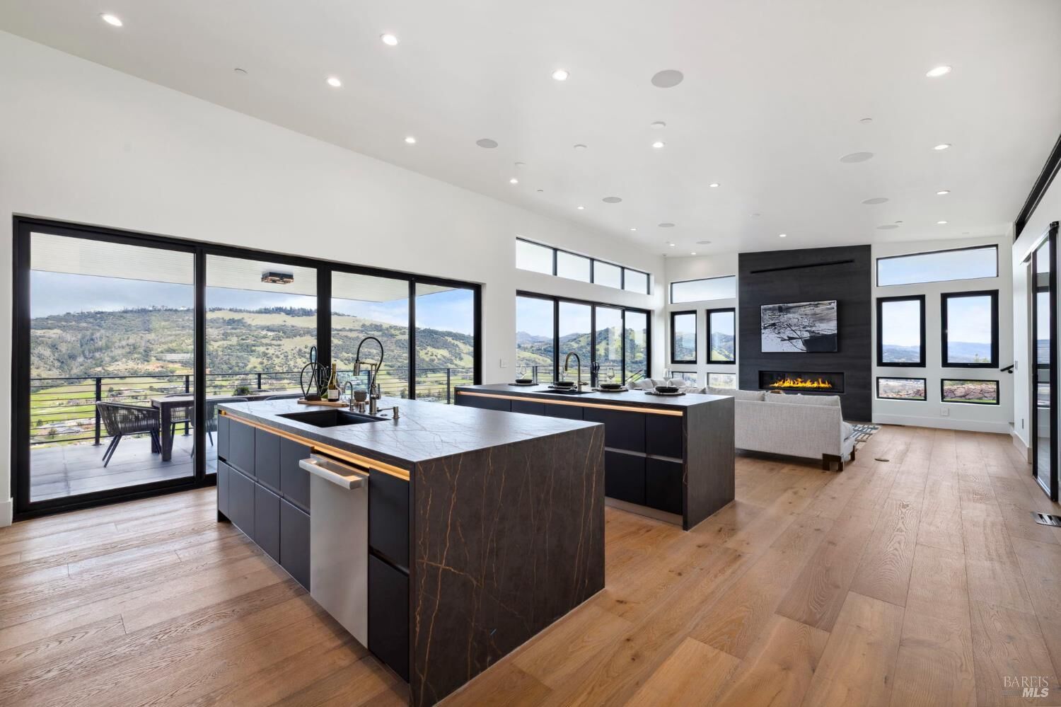 Property Photo: 3942 Shelter Glen Way CA 95404