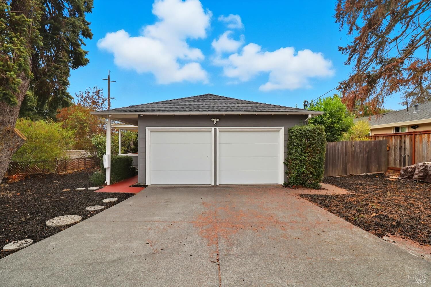 Property Photo: 998 Simmons Lane CA 94945
