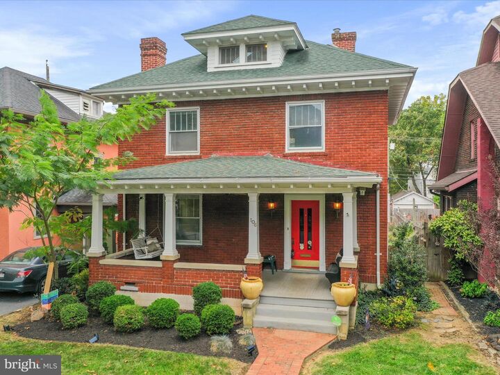 Property Photo: 106 N Tennessee Avenue WV 25401