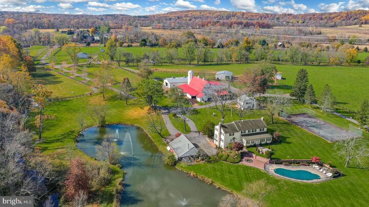 Property Photo:  1315 Pineville Road  PA 18938
