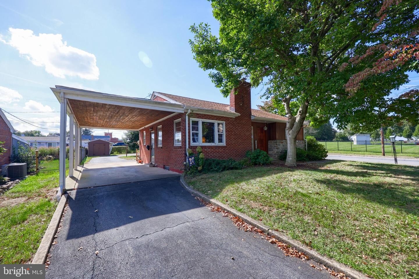 Property Photo: 1006 Central Avenue PA 17512