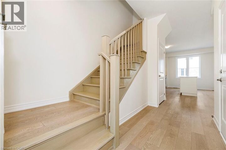 Property Photo:  14 Jellicoe Court  ON L9A 4T1 