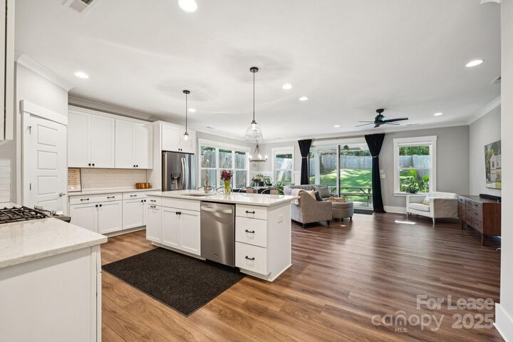 Property Photo: 2507 Marlowe Avenue NC 28208