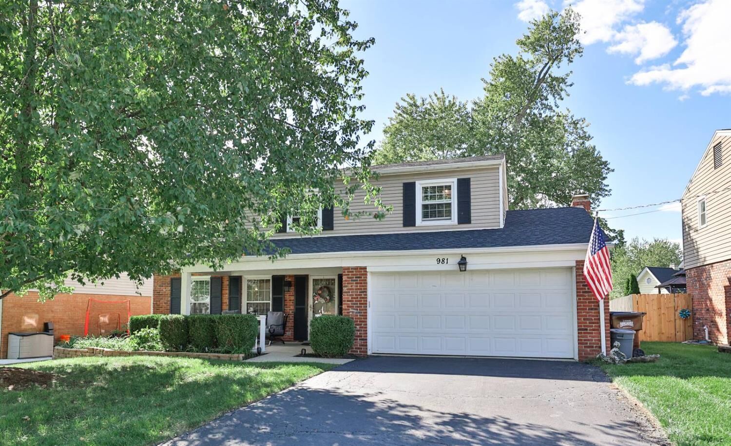 Property Photo: 981 Eastland Terrace OH 45230